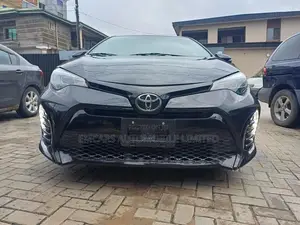 Toyota Corolla SE 4dr Sedan (1.8L 4cyl CVT) 2017 Black