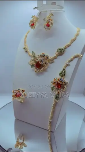 Luxury Fashion Jewelry Set for Classy Ladies