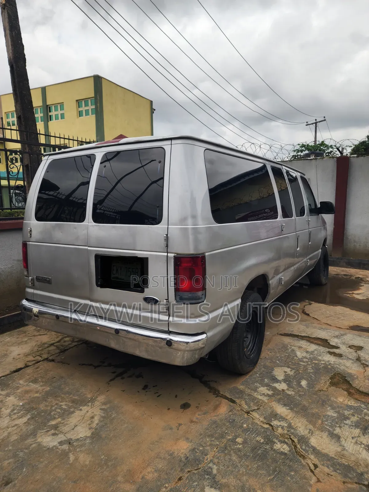 Ford E250 2008 Silver