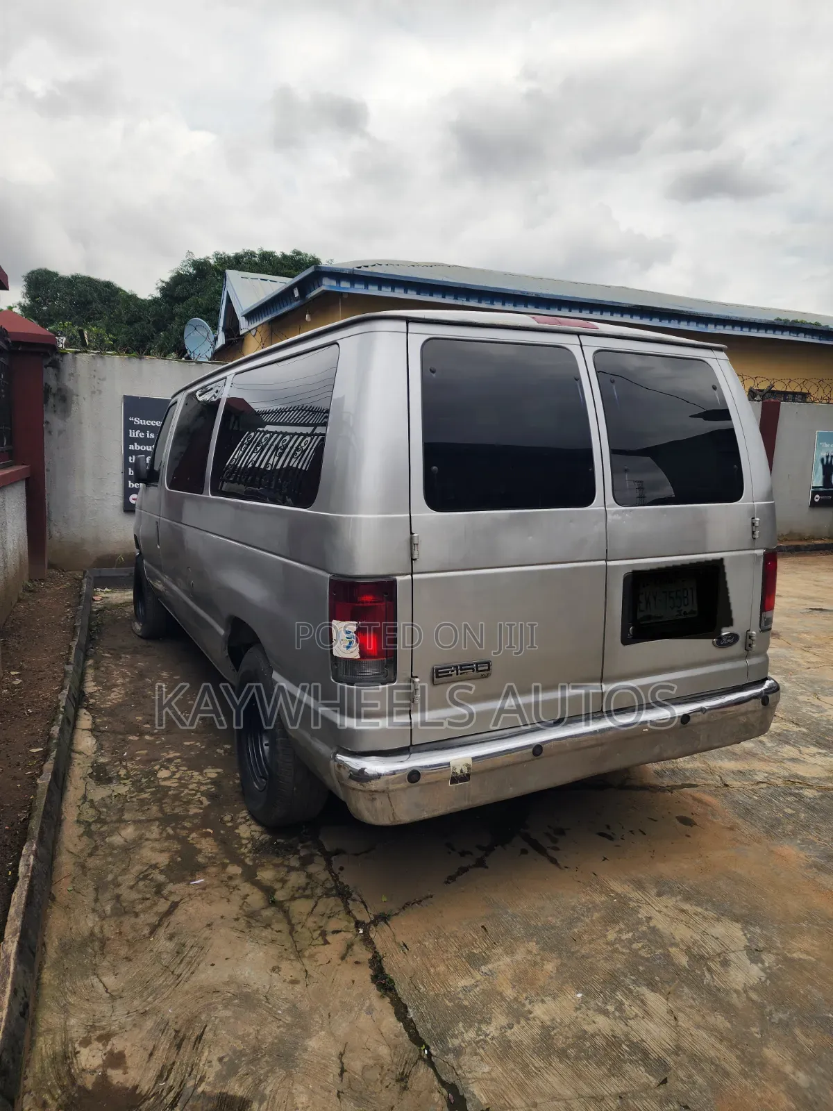 Ford E250 2008 Silver