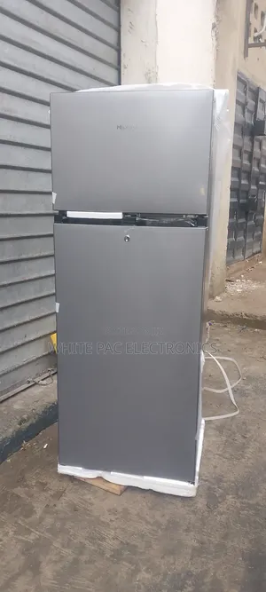 Hisense 205 Litre Double Door Fridge / Freezer >Super Fast Cooling