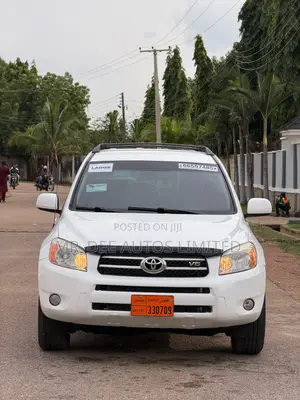 Toyota RAV4 V6 2007 White