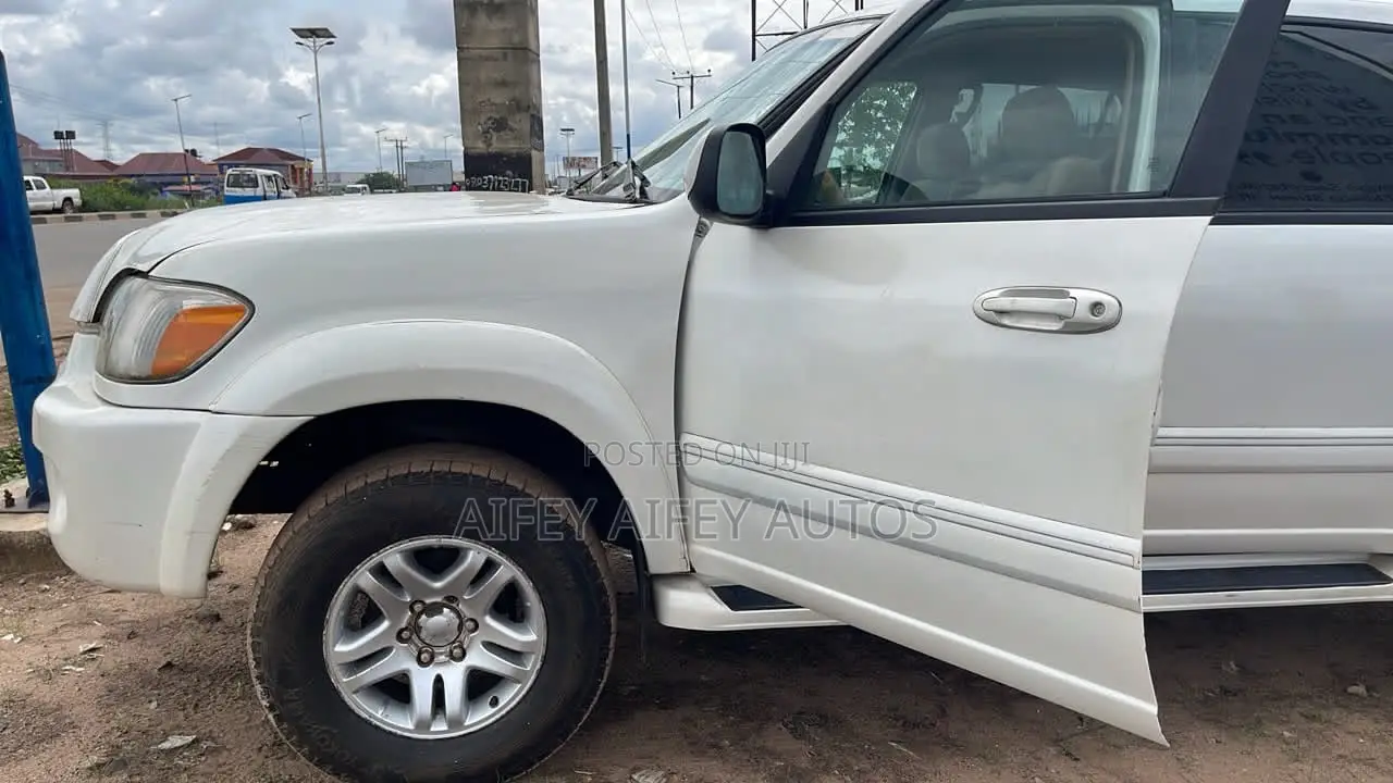 Toyota Sequoia 2006 White