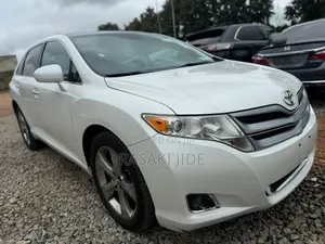 Toyota Venza 2010 White