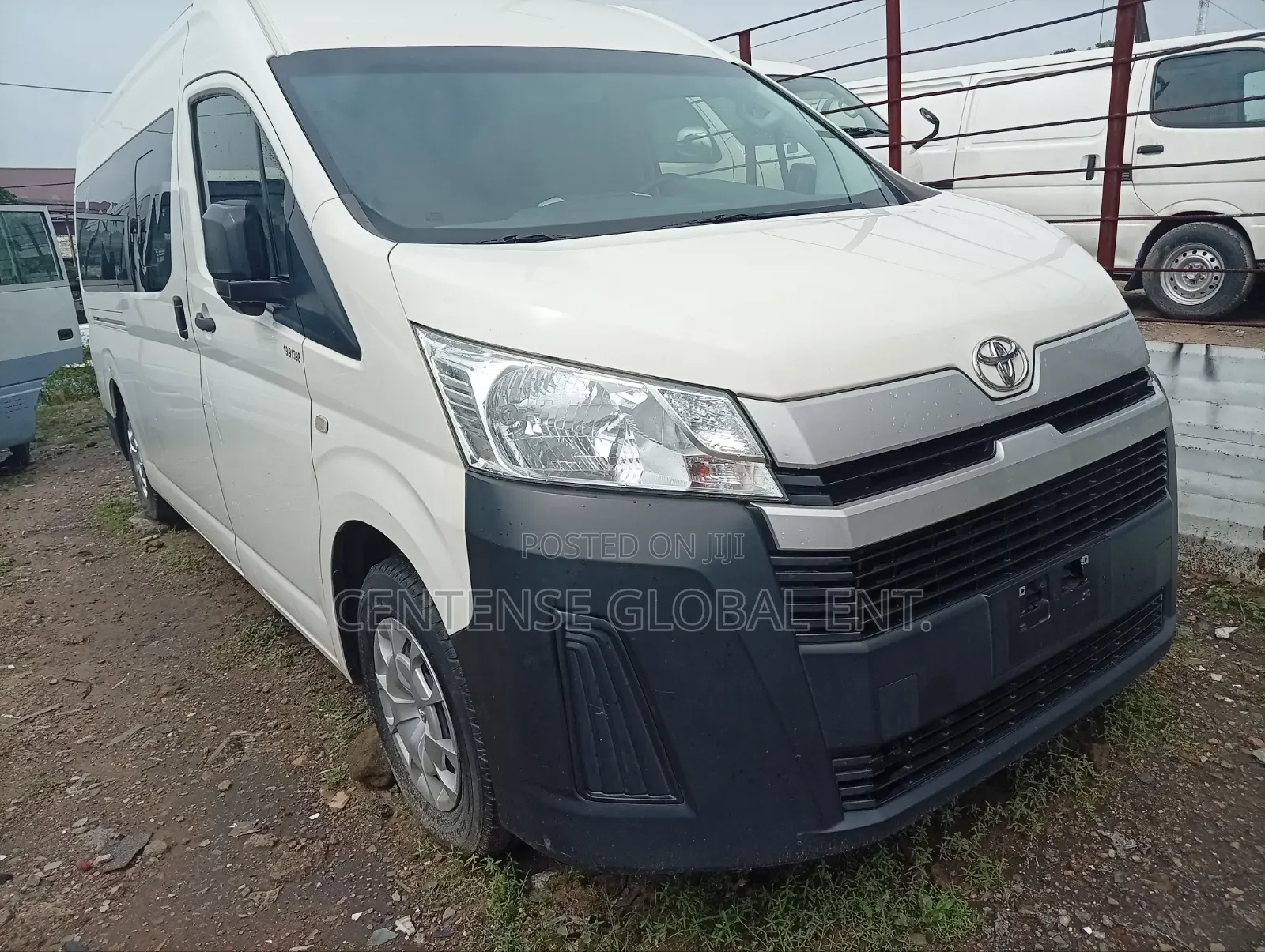 Toyota HiAce 2019 White