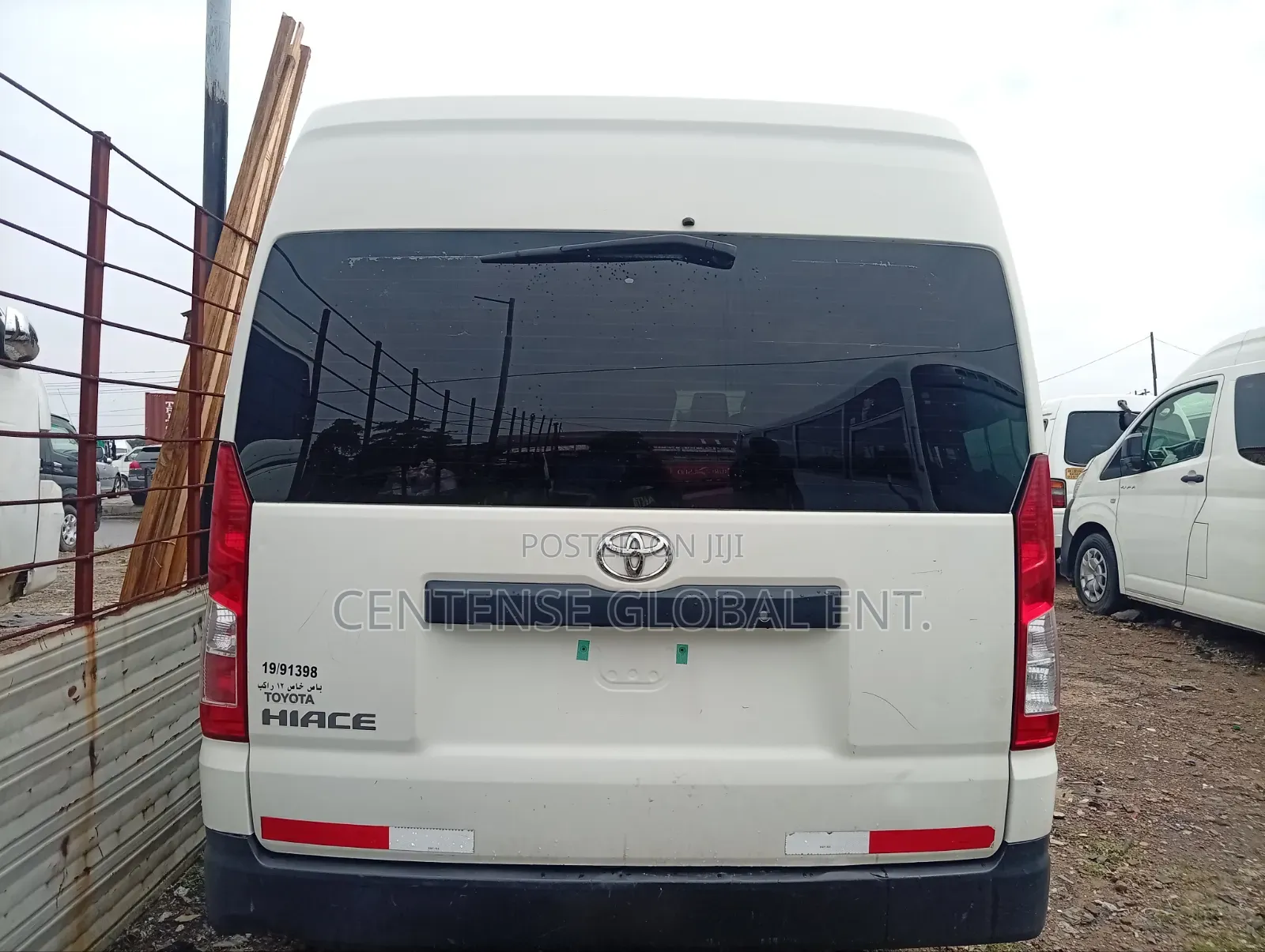 Toyota HiAce 2019 White