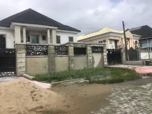 Furnished 3bdrm Apartment in Lakeveiw Estate, Amuwo-Odofin for sale
