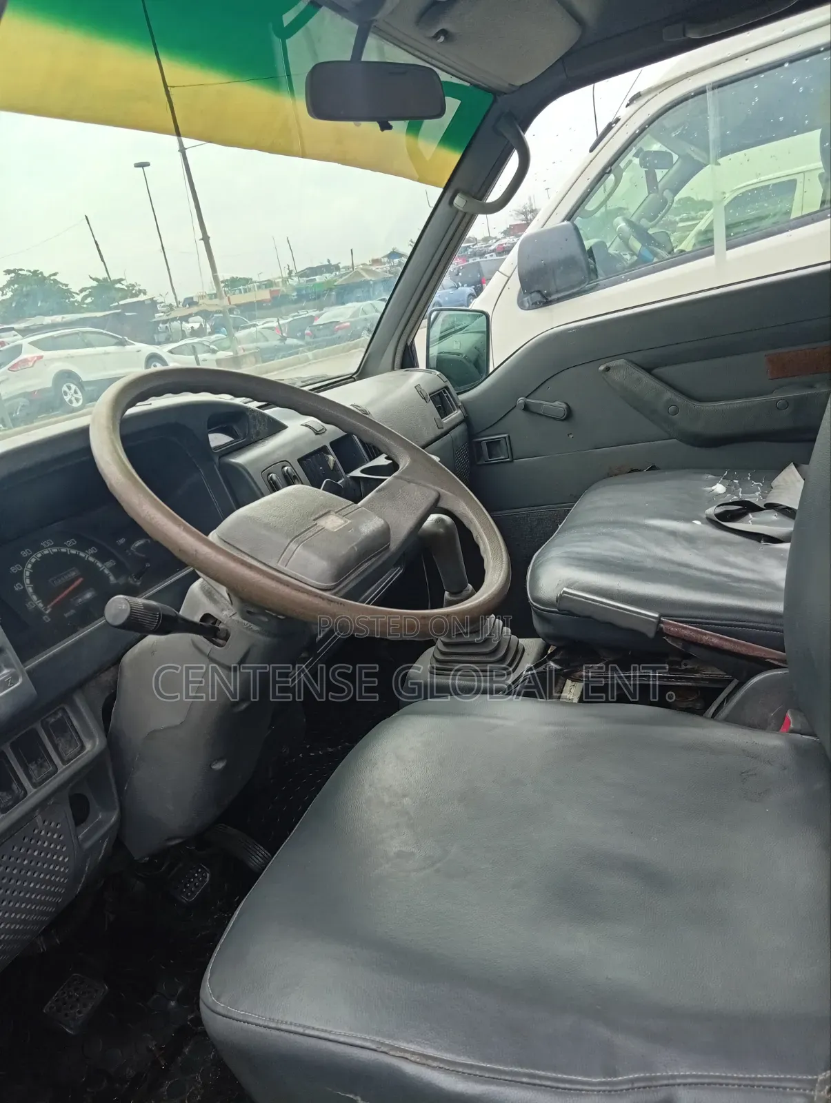 Mitsubishi L300 2005 White