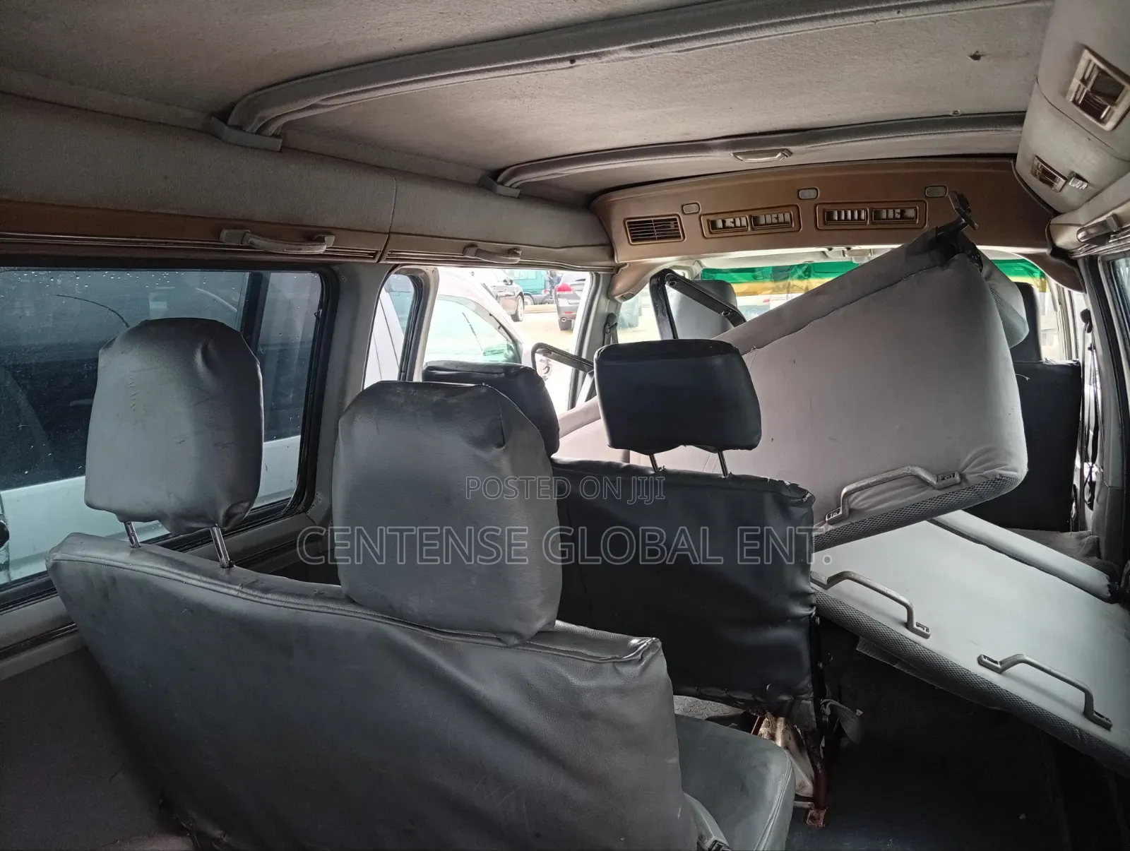 Mitsubishi L300 2005 White