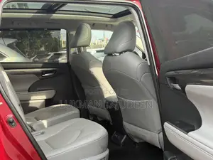 Toyota Highlander Platinum 2021 Red