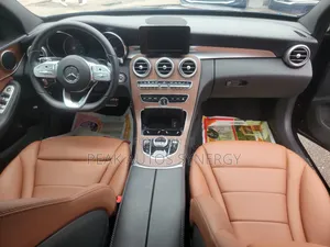 Mercedes-Benz C300 2018 Black