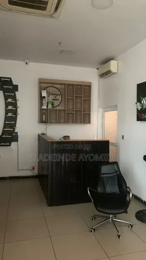 Shop for Rent at Orchid