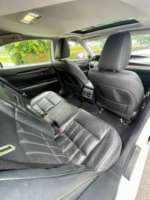 Lexus ES 350 FWD 2016 White