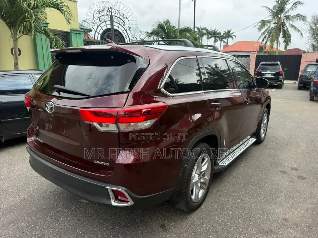 Toyota Highlander 2017 Red