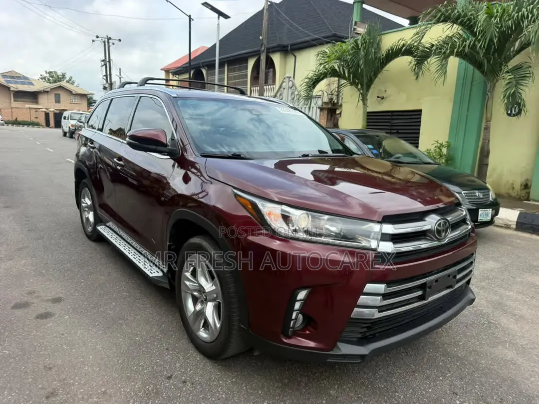 Toyota Highlander 2017 Red