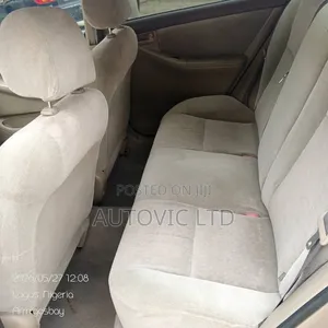 Toyota Corolla 2004 Gold