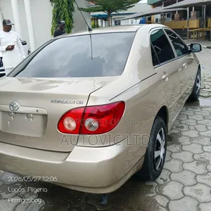 Toyota Corolla 2004 Gold