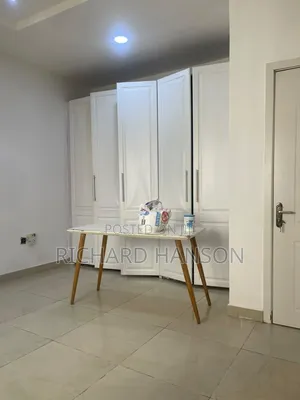 1bdrm Shared Apartment in Chevron (Shared for rent