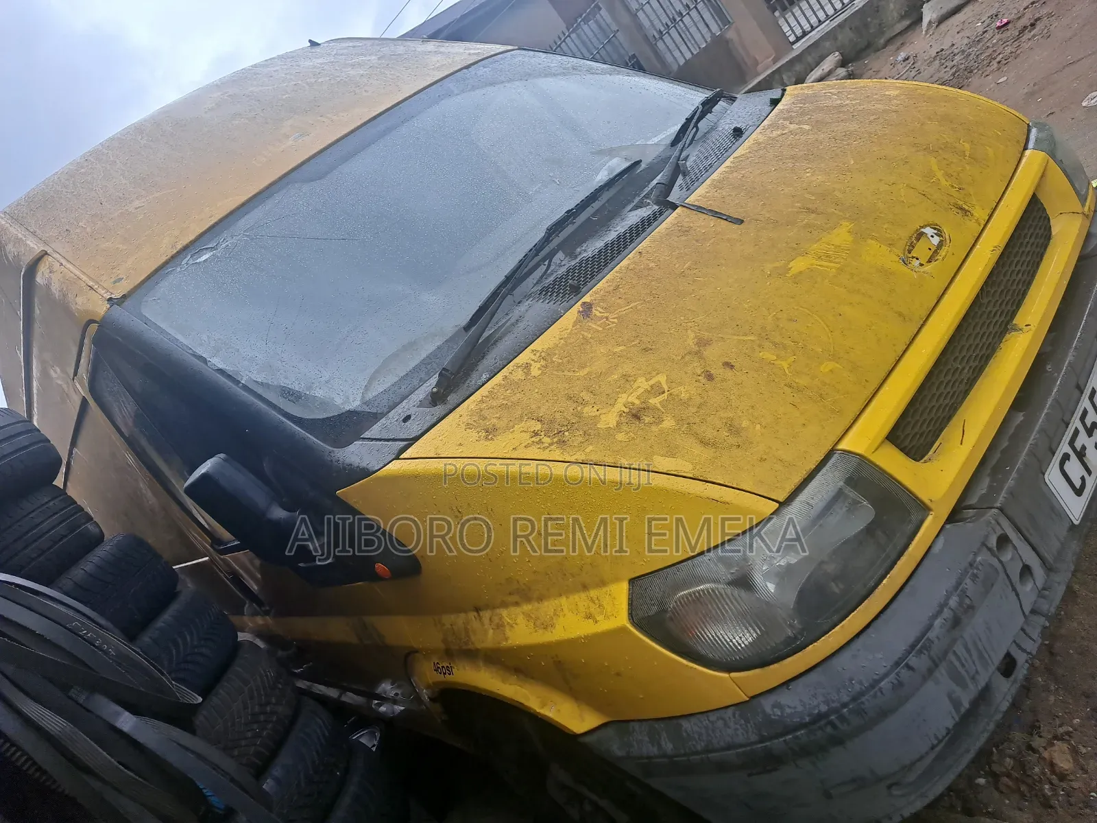 Ford Transit 2004 Yellow