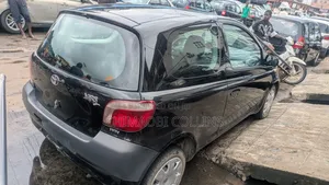 Toyota Yaris 2004 Black