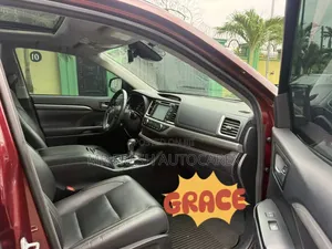 Toyota Highlander 2017 Red