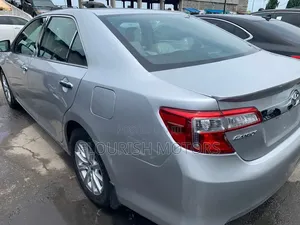 Toyota Camry LE 4dr Sedan (2.5L 4cyl 6A) 2013 Silver