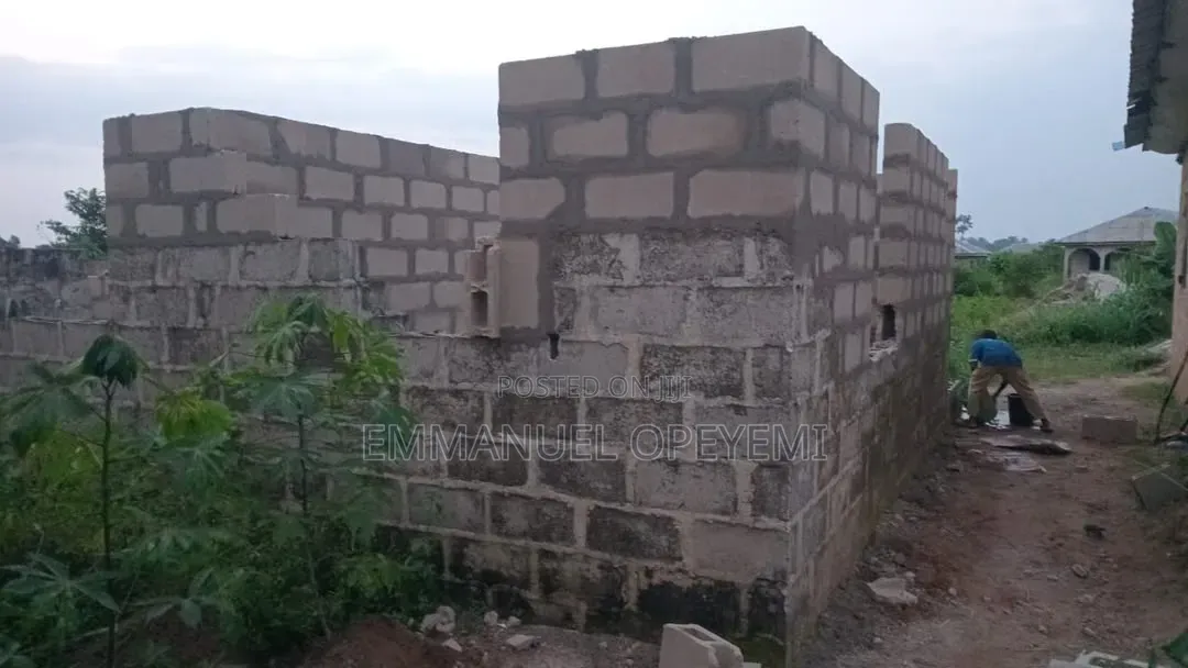 3 Bedroom On A Full Plot