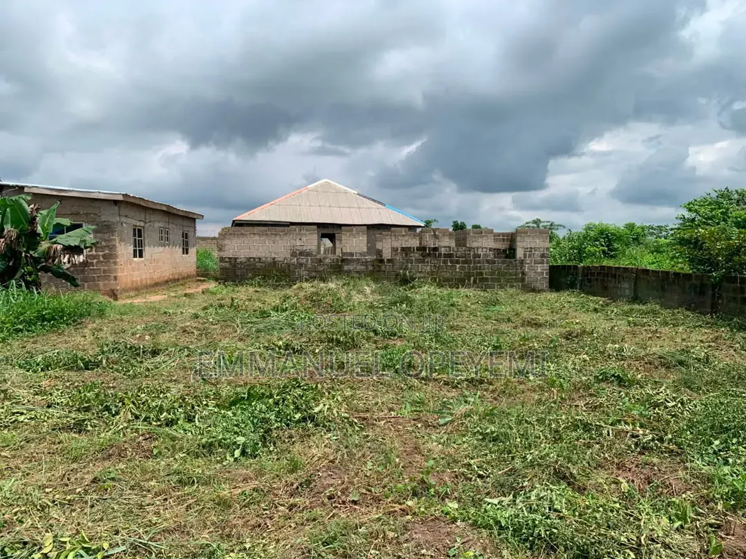 3 Bedroom On A Full Plot