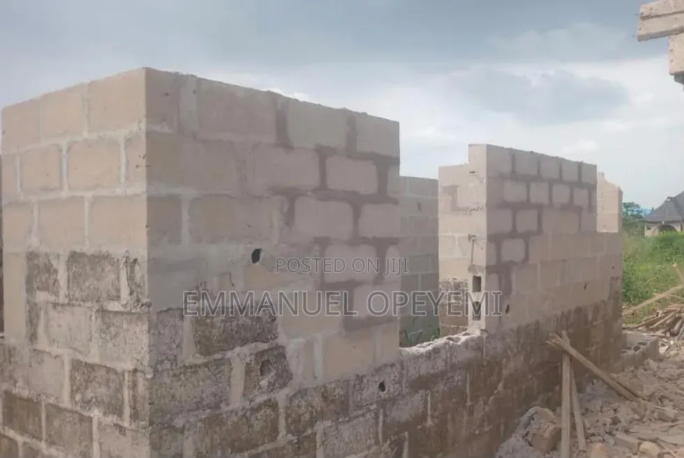 3 Bedroom On A Full Plot