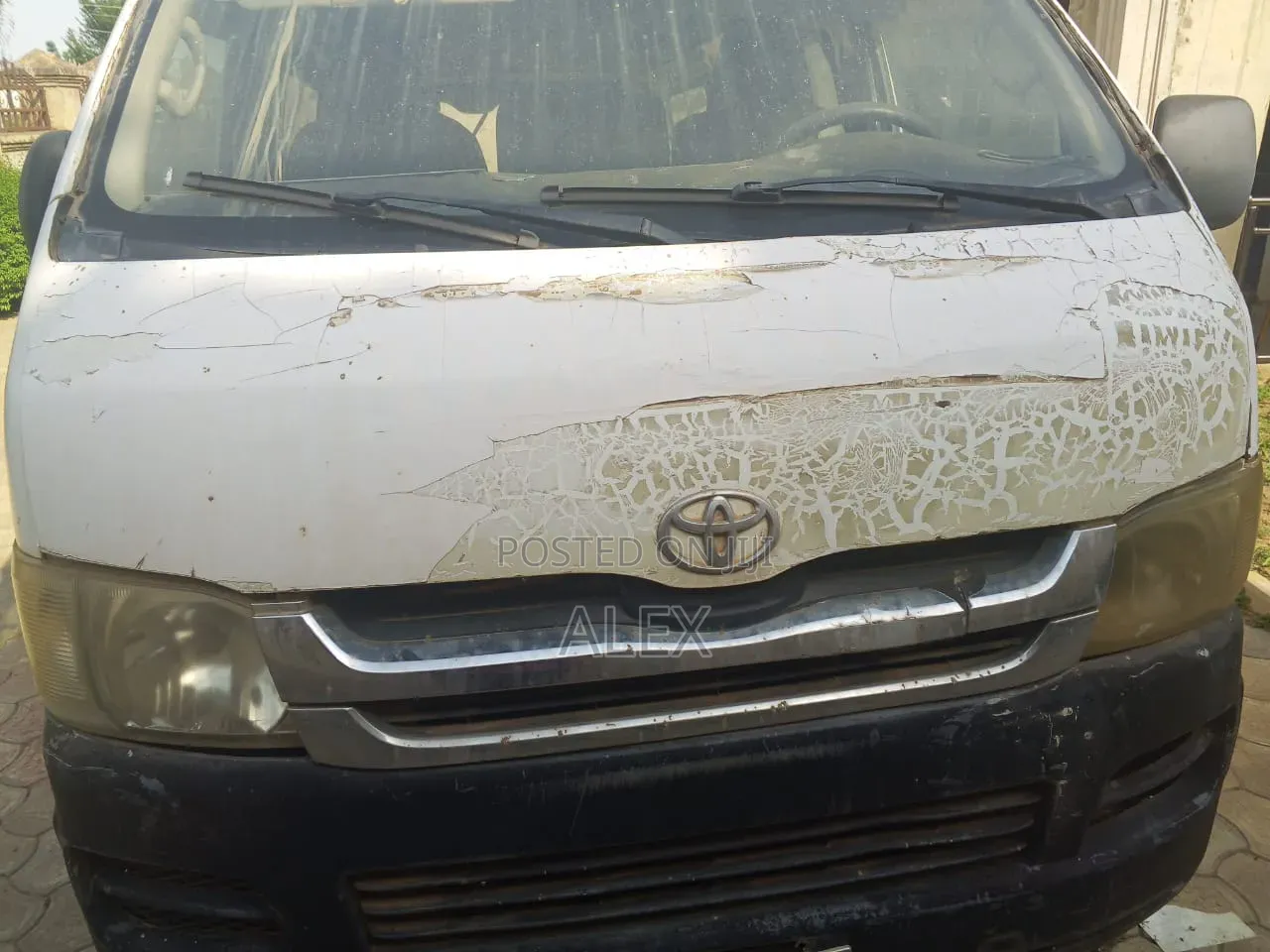 Toyota HiAce 2010 White
