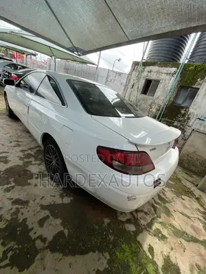 Toyota Solara 2000 White