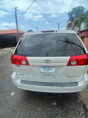 Toyota Sienna XLE Limited AWD 2006 White