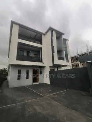 5bdrm Duplex in Lekki Phase 1 for sale