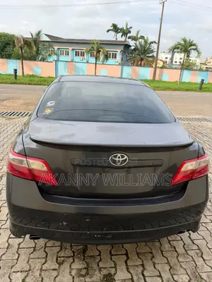 Toyota Camry SE V6 4dr Sedan (3.5L 6cyl 6AM) 2009 Gray