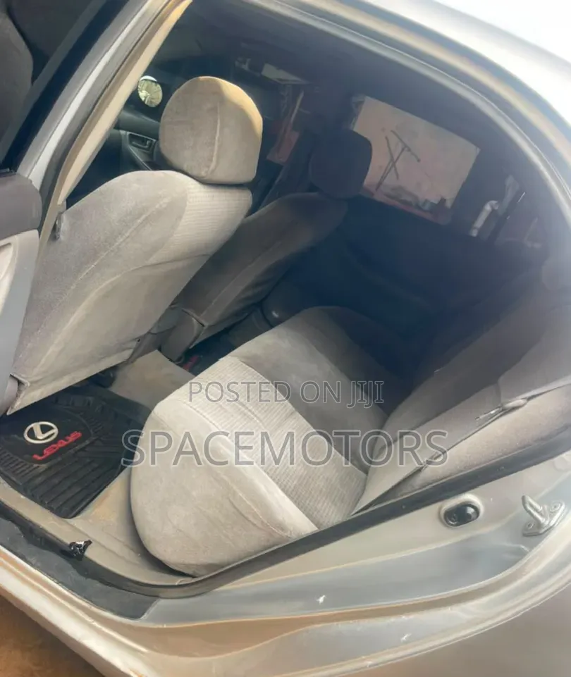 Toyota Corolla 2005 Silver