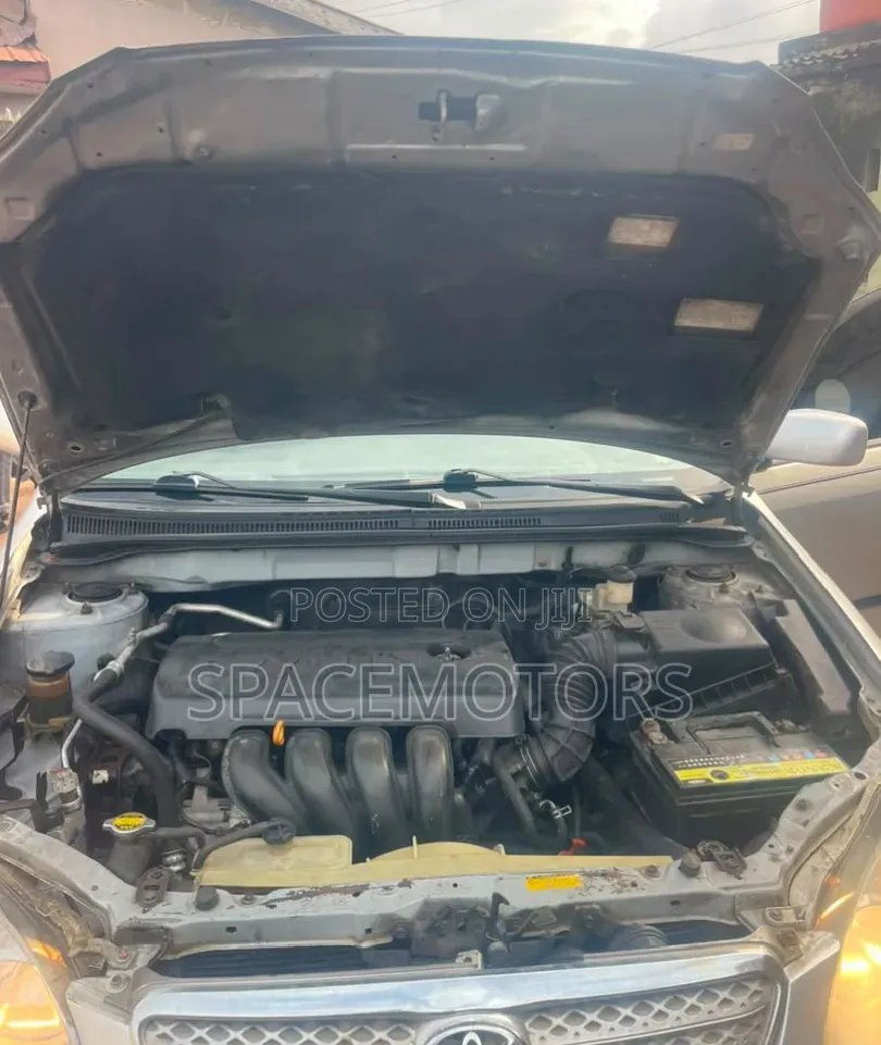 Toyota Corolla 2005 Silver