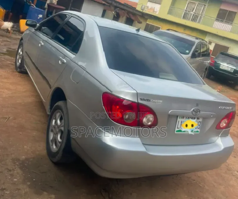 Toyota Corolla 2005 Silver