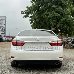Lexus ES 2014 White