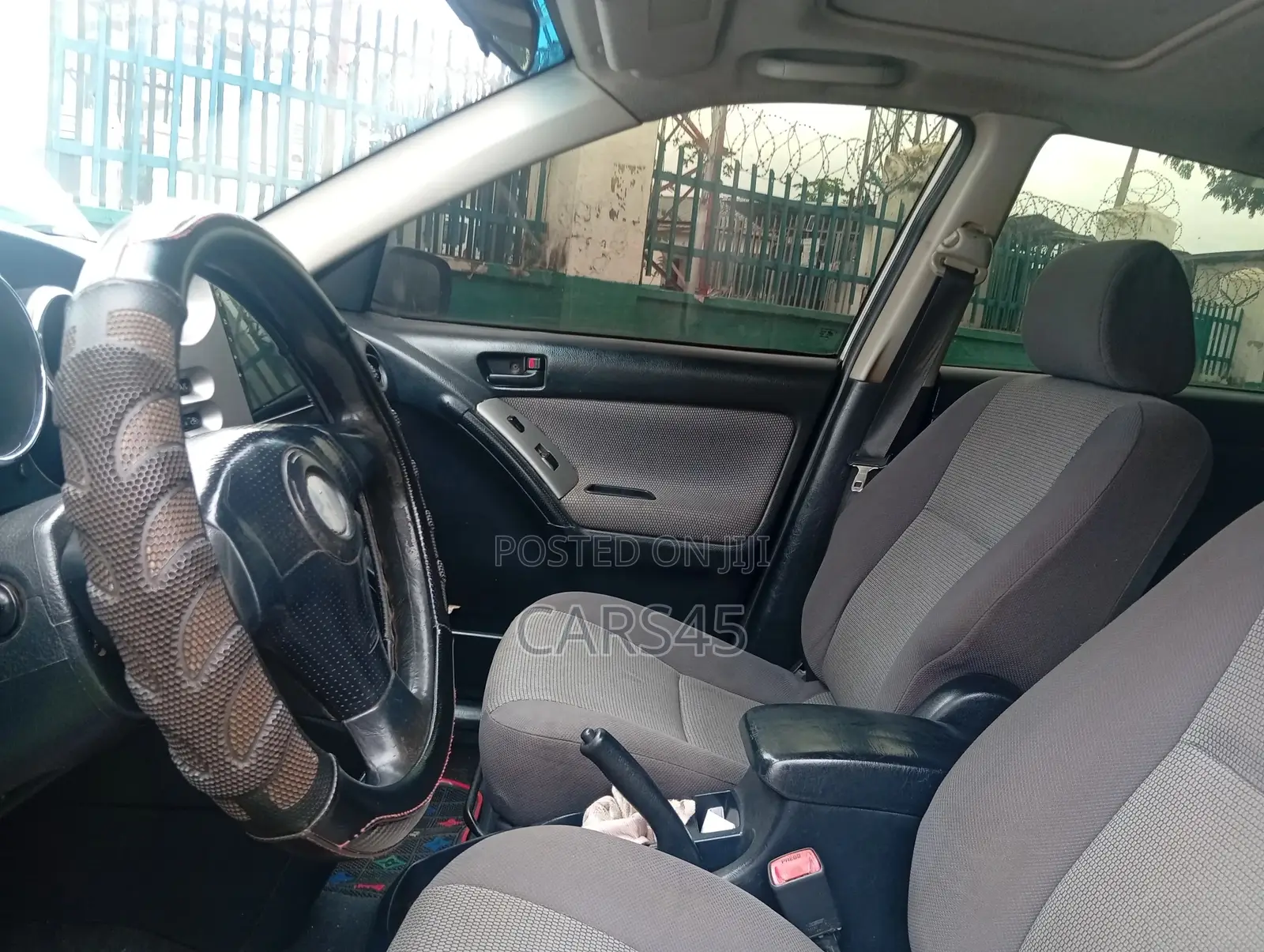 Pontiac Vibe 2006 White