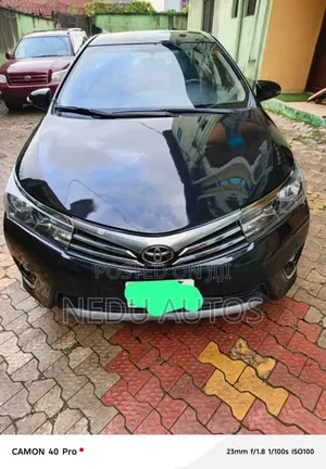 Toyota Corolla 2015 Black