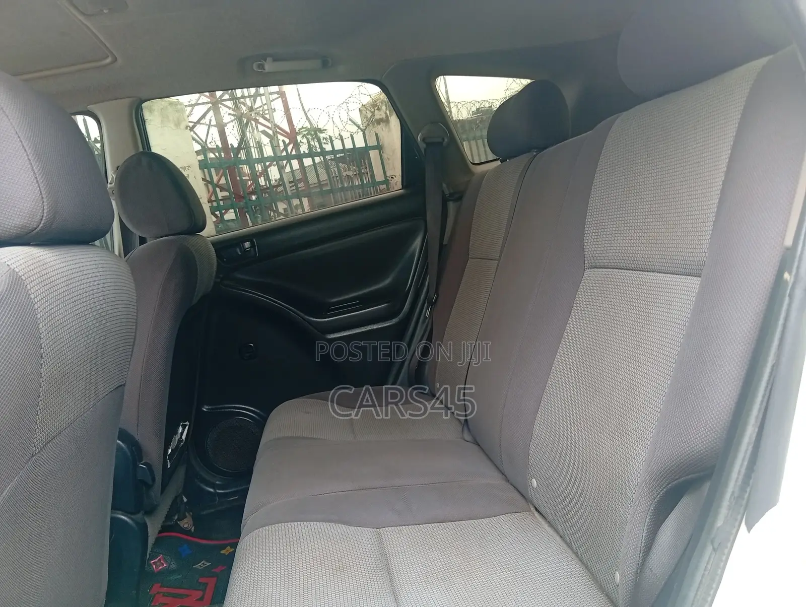 Pontiac Vibe 2006 White