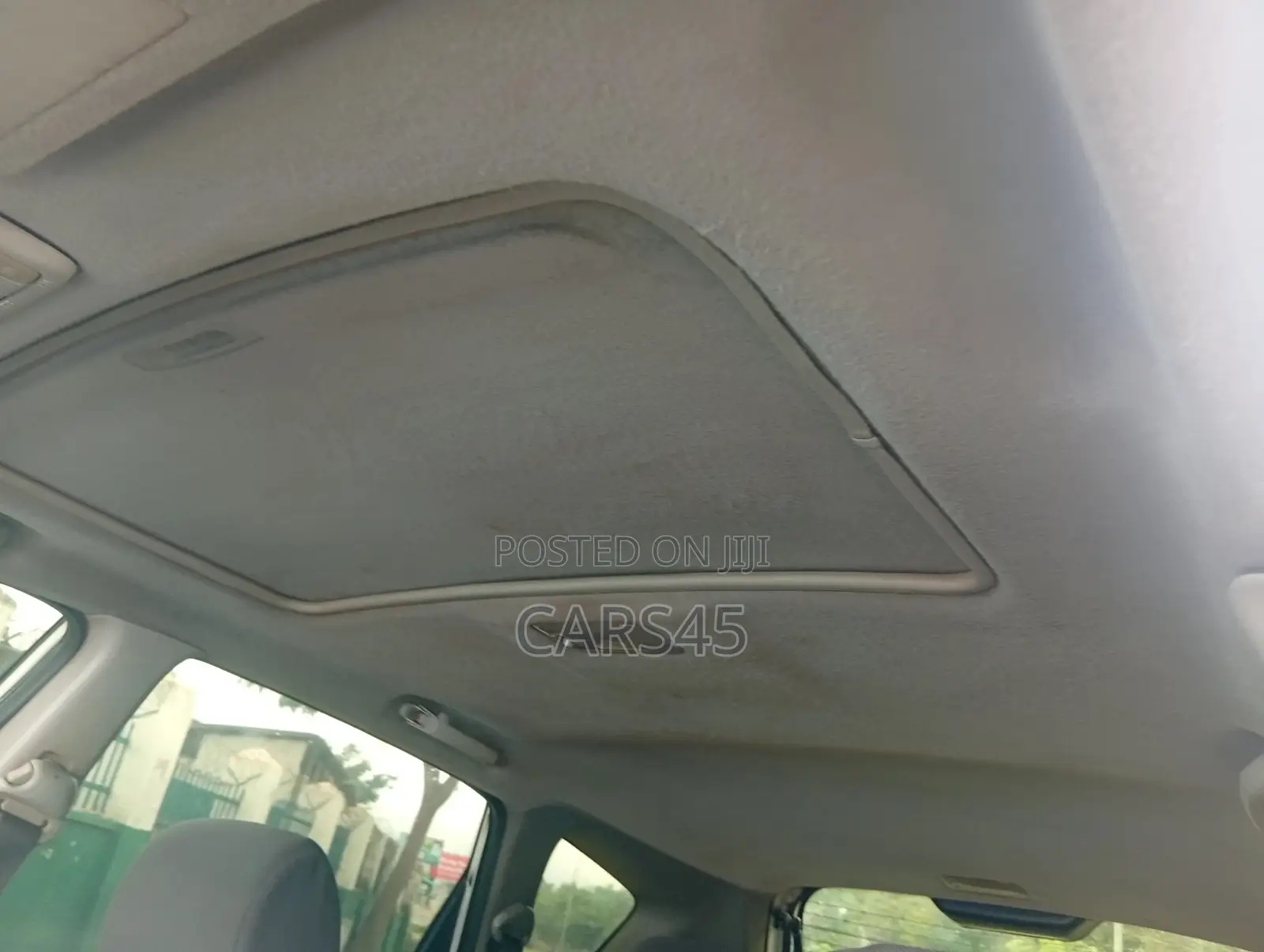 Pontiac Vibe 2006 White