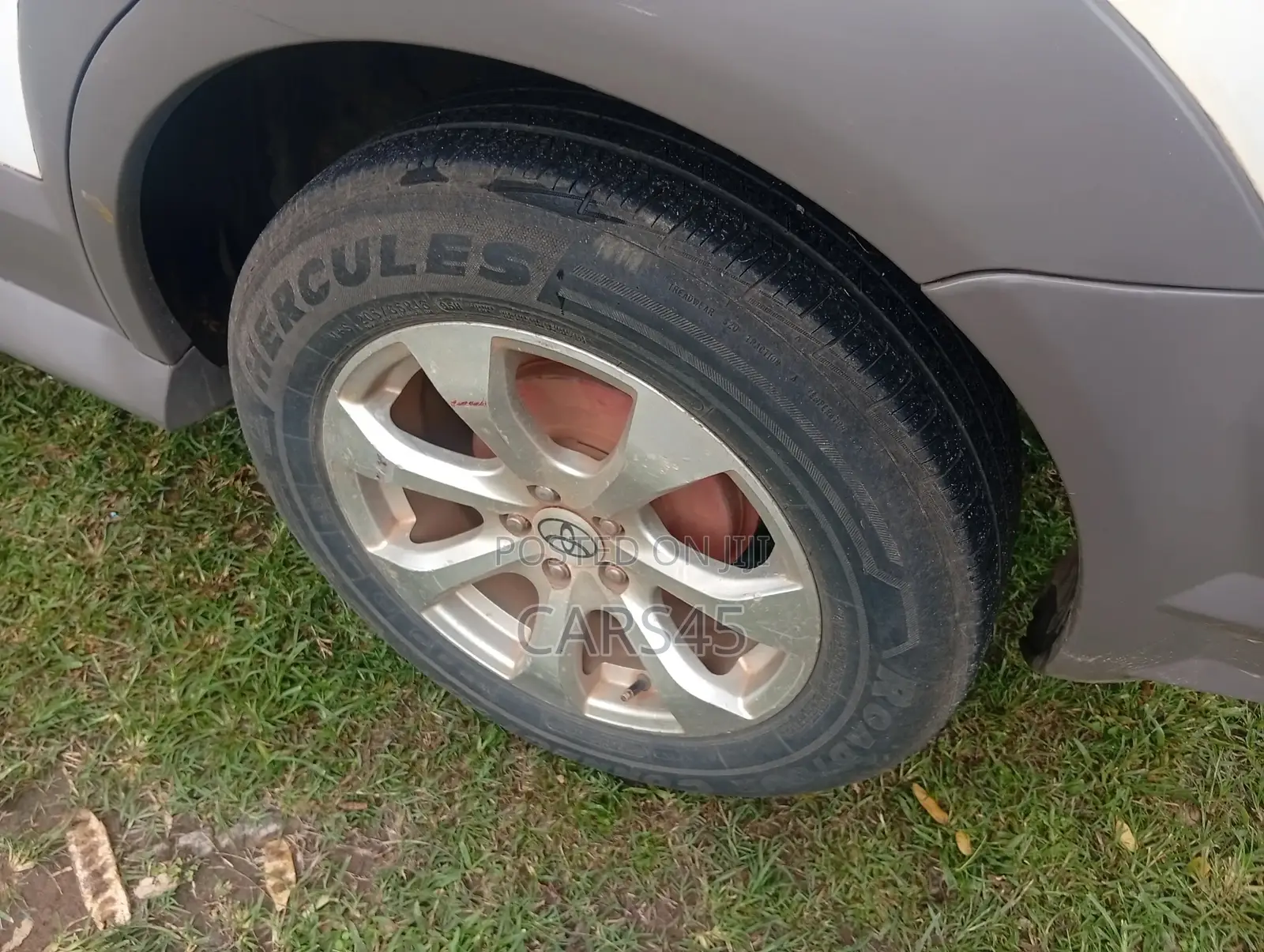 Pontiac Vibe 2006 White