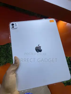 Apple iPad Pro 13 (2025) 2 TB Silver