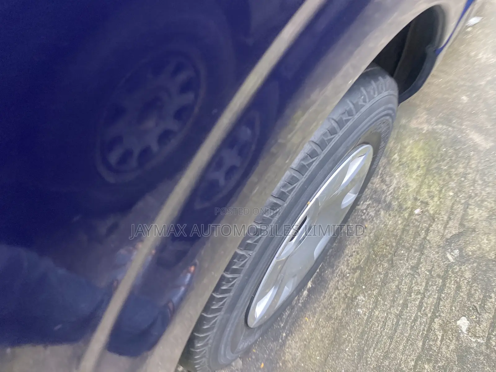 Toyota HiAce 2012 Blue