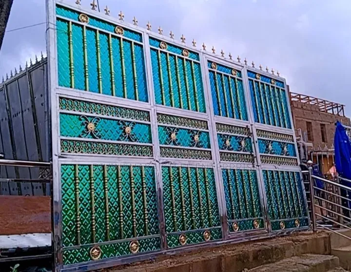 Green 304 Stainless Gate
