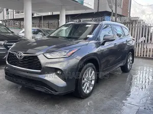 Toyota Highlander Limited 2021 Gray