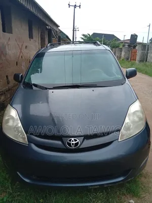 Toyota Sienna XLE Limited 4WD 2008 Gray