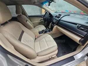Toyota Camry XLE V6 4dr Sedan (3.5L 6cyl 6A) 2013 Silver