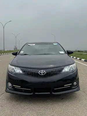 Toyota Camry SE 4dr Sedan (2.5L 4cyl 6A) 2013 Black